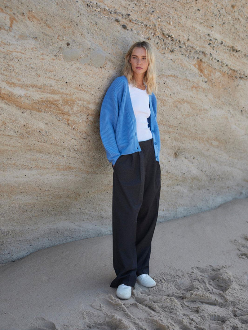 Strick Cardigan aus Organic Cotton – Oversized kurz, fair gefertigt in Italien — Ansicht 11
