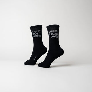 Liberté. Égalité. FCKAFDÉ Statement Socken in schwarz Nahaufnahme