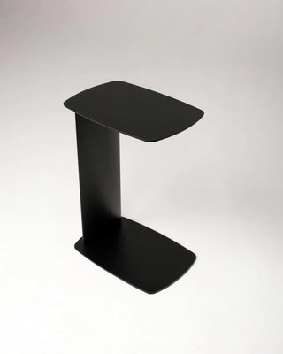 STANDBY – Beistelltisch C-Form | Aluminium | Siqual Design