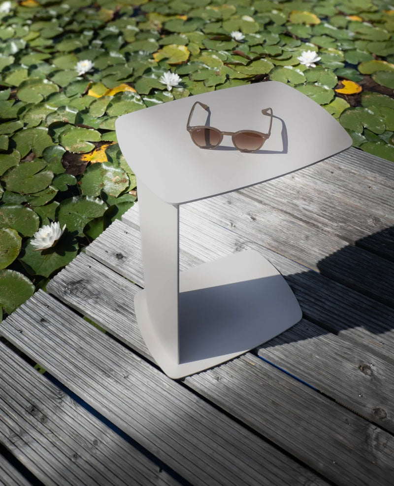 STANDBY Side Table C-Shape Powder-Coated Aluminum — Ansicht 2