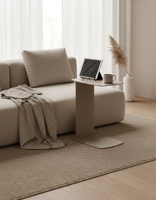 STANDBY – C-förmiger Beistelltisch | Metall | pulverbeschichtet