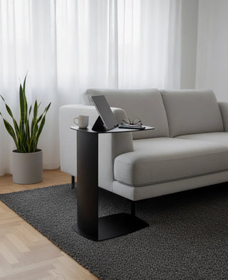 STANDBY – Beistelltisch C-Form | Aluminium | Siqual Design