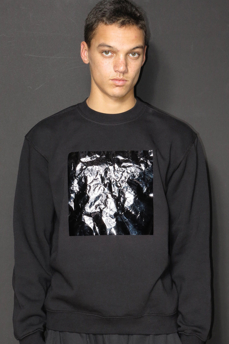 Big Square Sweater - Unisex Relaxed Fit with Pre-Crushed Foil — Ansicht 7