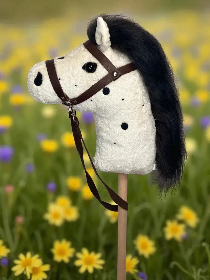 Organic Hobby Horse Dottie – 100% organic cotton (kbA), pure wool filling, handmade in Germany — Pat & Patty