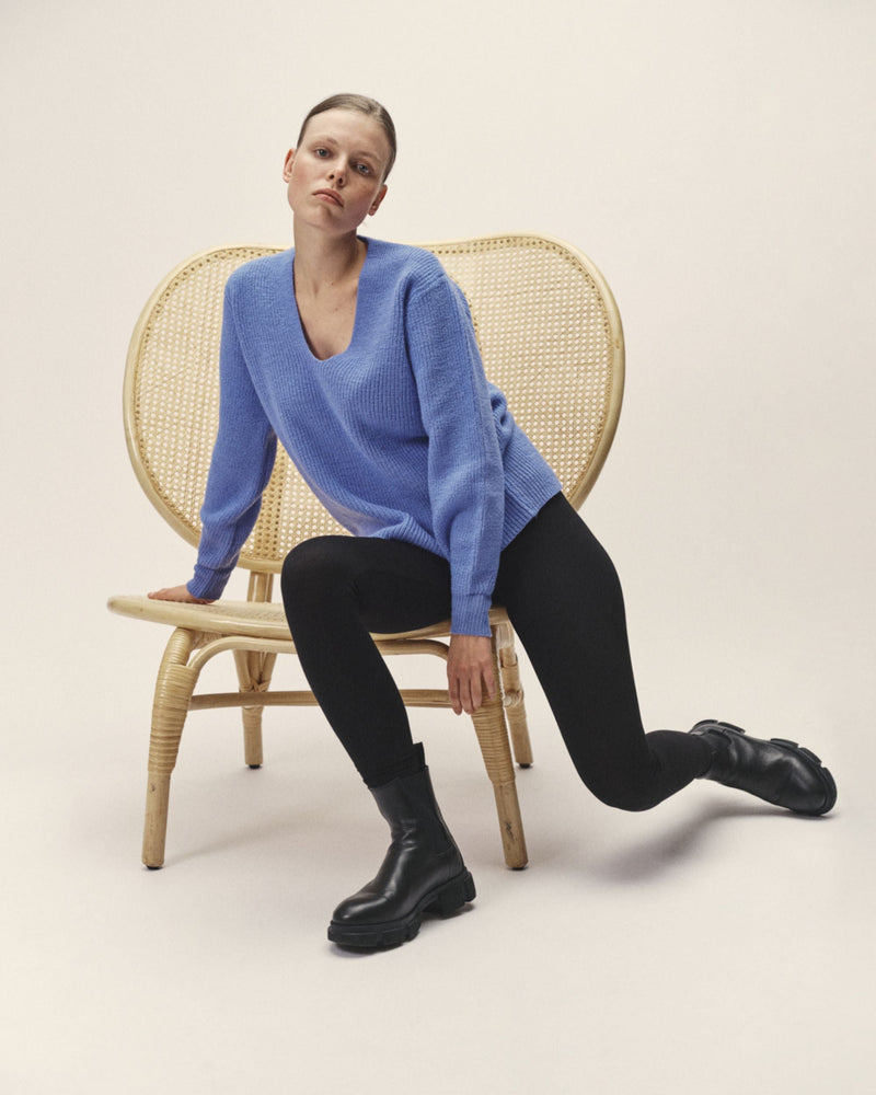 Merino wool knit pullover – deep V-neck | ribbed texture | fairly made in Italy — Ansicht 7