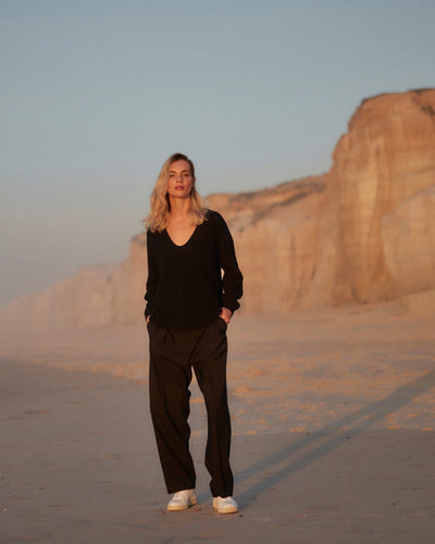 Merino wool knit pullover – deep V-neck | ribbed texture | fairly made in Italy