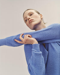 Merino wool knit pullover – deep V-neck | ribbed texture | fairly made in Italy — Ansicht 9