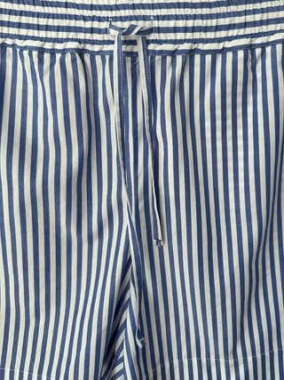 Streifen Shorts aus Organic Cotton – Pyjama Style | regulierbare Taille | fair gefertigt in Portugal