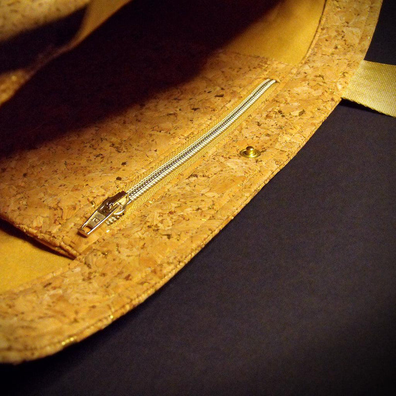 Shopper – Cork Bag Natural & Gold | Sustainable | Versatile — Ansicht 6