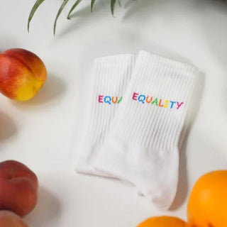 EQUALITY Statement Socken – Bio-Baumwolle | Dein Statement für mehr Gleichheit