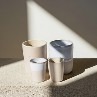 Becherset Mixed – Steingut | Handgemacht | Beige & Weiß