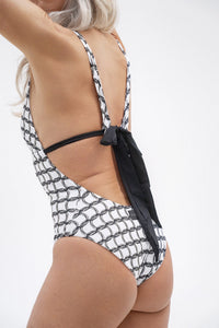 HACOY Monogram Bathing Suit High Cut – Verstellbare Träger — Ansicht 6