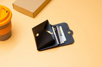 Minimalist Leather Wallet – Handmade Berlin | Genuine Leather One-of-a-Kind — Ansicht 2