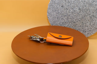 Minimalistischer Leder Schlüssel-Organizer, Handgefertigter Schlüsselhalter, Personalisiertes Geschenk, Schlüsselhülle für Männer und Frauen