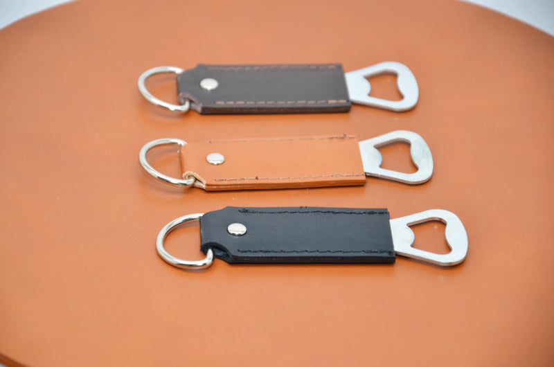 KATAAB Leather Keychain with Bottle Opener – Handmade, Engravable — Ansicht 4