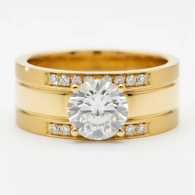 Thick Gold Wedding Ring with Diamond — Prosper58