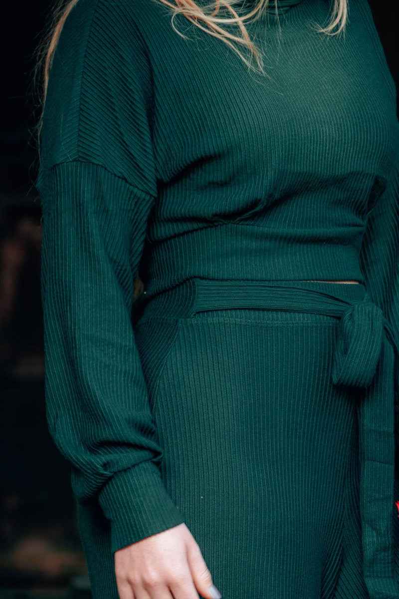 Aila Crop Pullover deep green – Turtleneck Oversized Sleeves Ecovero — Ansicht 3