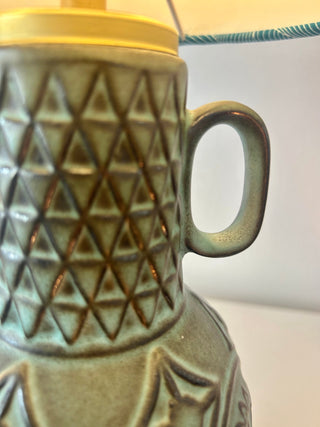 Kabellose Bodo Mans Lampe – sehr seltene Türkise Reliefkeramik | Akku & Fernbedienung | Mid Century