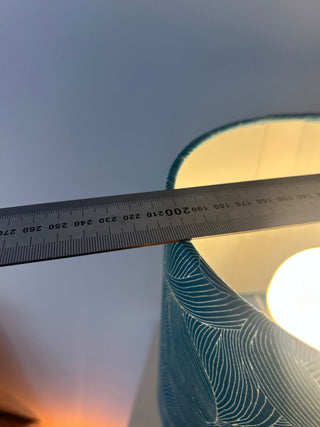 Kabellose Bodo Mans Lampe – sehr seltene Türkise Reliefkeramik | Akku & Fernbedienung | Mid Century