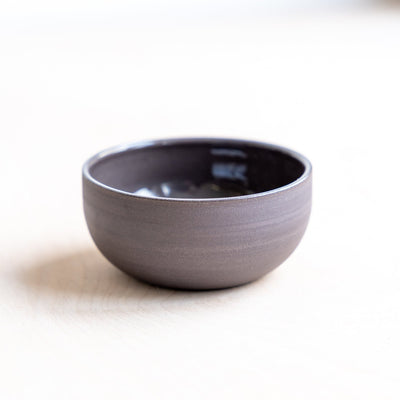 KUMO Flat White Tasse grau/schwarz