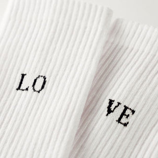 Love Statement Socken von arrel Nahaufnahme 