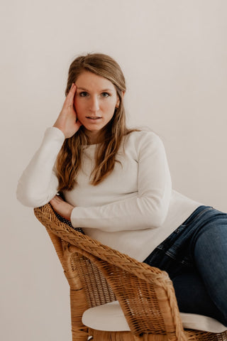 Rundhals Longsleeve EMILY – Bio-Baumwolle | Weiß | Ganzjähriger Komfort