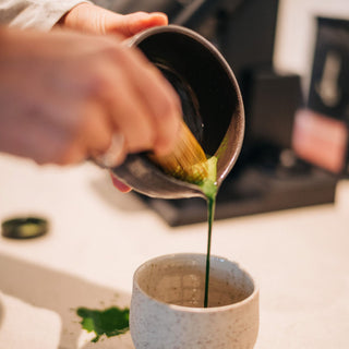 Matcha Set Grau-Schwarz – Handgemacht | Minimalistisch | Steinzeug