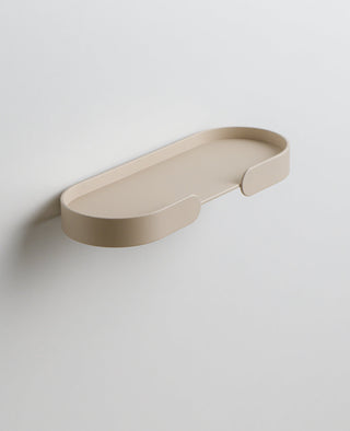 Wandregal aus Metall MORTIMER Shelf von Siqual Design in Beige mit schwebender Optik