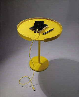 Ollie Beistelltisch mit Tablett in Gelb – Siqual Design