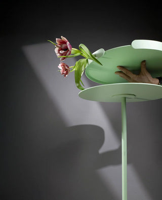 Wetterfester Beistelltisch Ollie in Mint aus Metall mit abgenommenem Tablett von Siqual Design