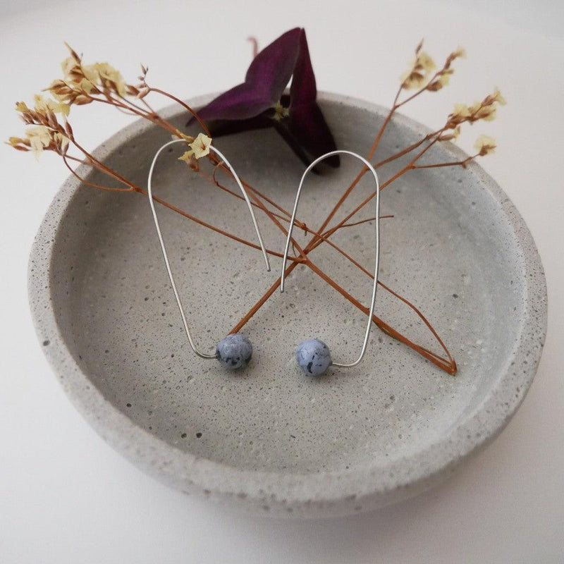 Gray-blue marbled pearl earrings cold porcelain stainless steel — Birdy Schmuck