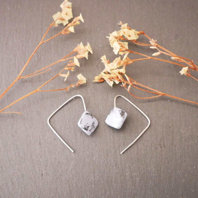 Square earrings grey-blue marbled cold porcelain stainless steel — Ansicht 2