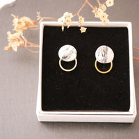Gray-white Marble Look Earrings – Cold Porcelain | 18k gold plated — Ansicht 4