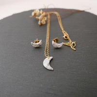 Moon Necklace & Stud Earrings Set – Handmade Cold Porcelain — Ansicht 1