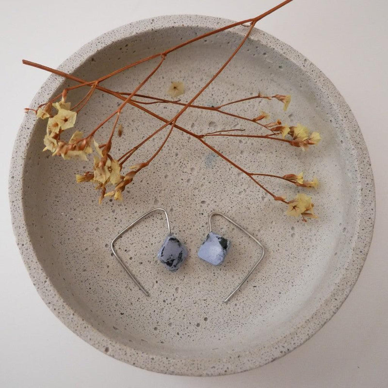 Square earrings grey-blue marbled cold porcelain stainless steel — Birdy Schmuck