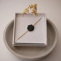 Hexagon Bracelet Hand-Marbled Cold Porcelain 18k Gold-Plated — Ansicht 3