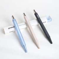 Circular Ballpoint Pen Black - Handmade Bioplastic — Ansicht 7