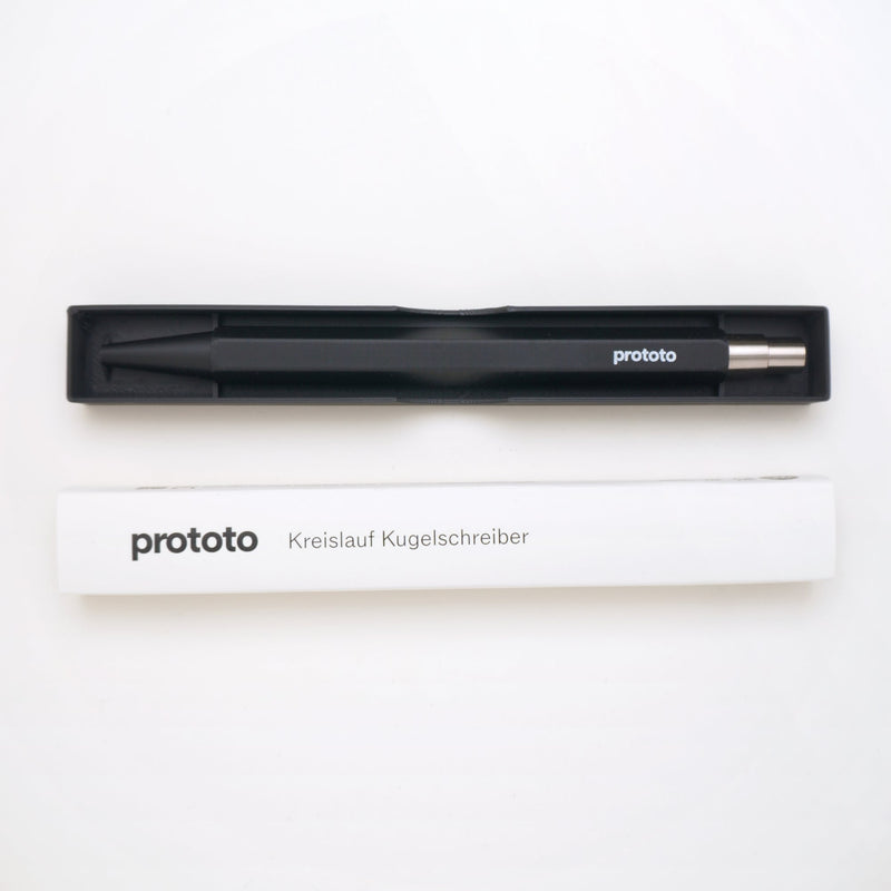 Circular Ballpoint Pen Black - Handmade Bioplastic — Ansicht 5