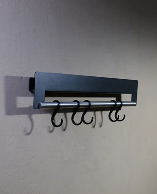 Design-Wandgarderobe Joshua in Schwarz – moderne Einrichtungsidee für Flur, Bad, Küche