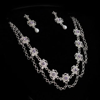 Schmuckset "Flieder", strassbesetzte Ornamente, Kettenbögen + Ohrringe