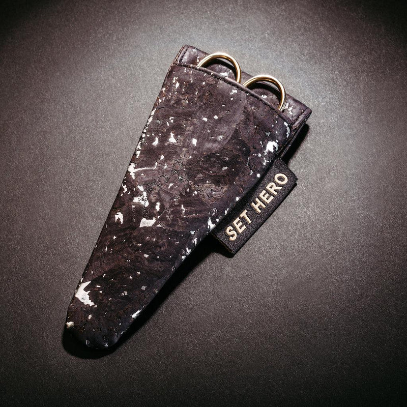 Small Scissor Pouch – Cork Fabric with Magnetic Closure — Set Hero