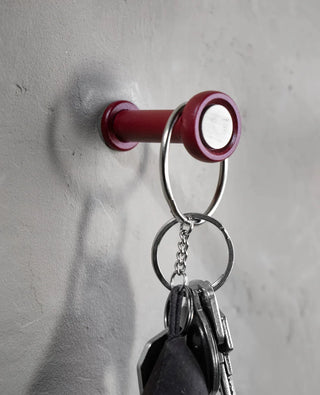 Roter Tiny Silver Wandhaken mit Schlüssel – funktionale und stilvolle Wandlösung
