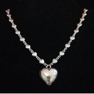 Trachtenkette „Herzerl“ – Herzanhänger aus Strass oder poliertem Metall