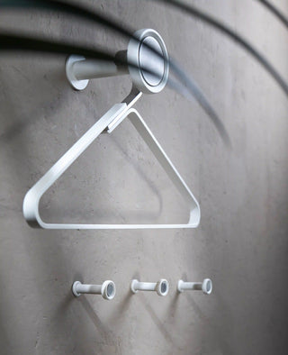 Wandhaken Tiny Silver in Cremeweiß mit Silvereye und Metallbügel – schlichte, elegante Aufbewahrung