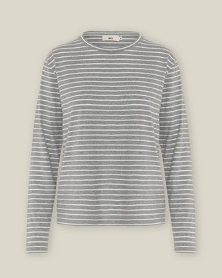 Gestreiftes Damen Longsleeve in Grau Melange-Weiß aus Bio-Baumwolle von WOTE, freigestellt.