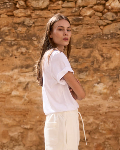 Round neck T-shirt made of organic cotton