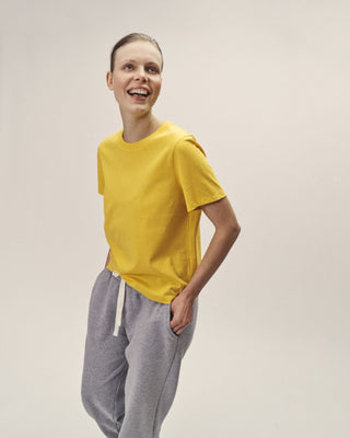 Gelbes Damen T-Shirt mit Rundhalsausschnitt aus Bio-Baumwolle, Frontansicht