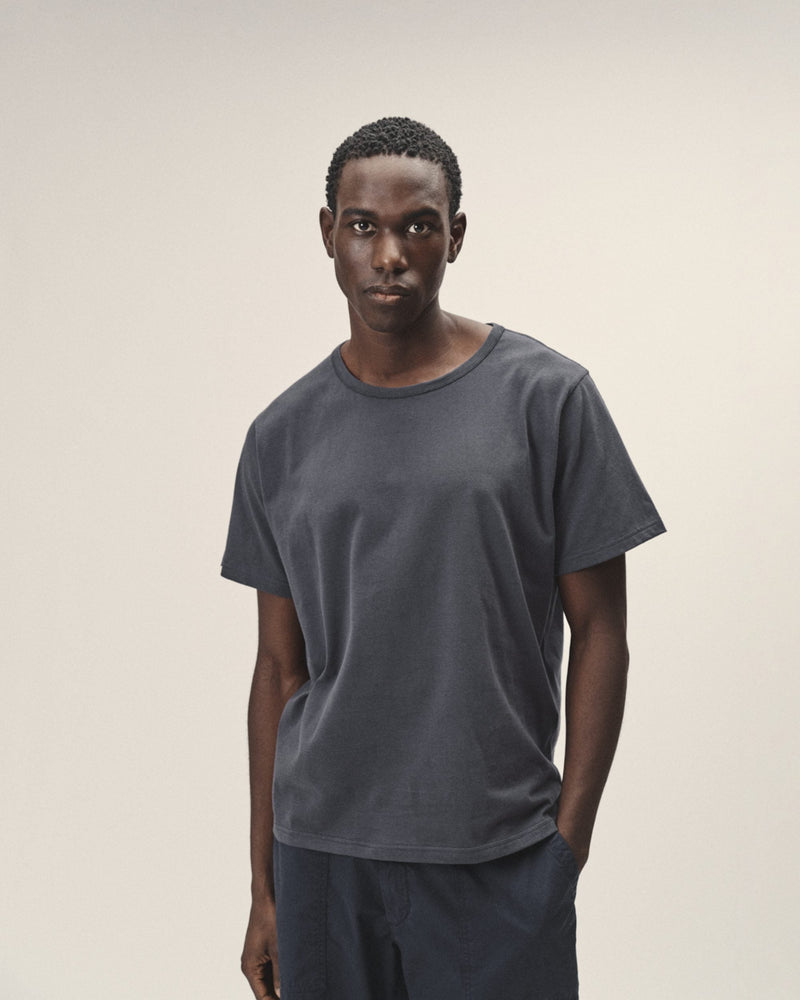 T-Shirt aus Organic Cotton – Minimalistisch | Langlebig | Fair gefertigt — Ansicht 9