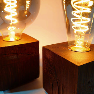 Skumring Tischlampe – Räuchereiche | 9x9cm | handgefertigt